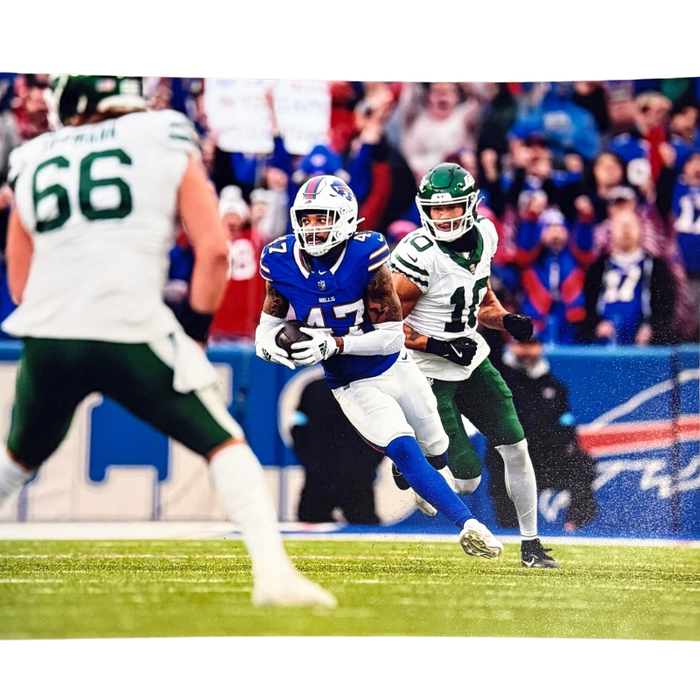 Christian Benford Unsigned After Jets Interception 8x10 Photo