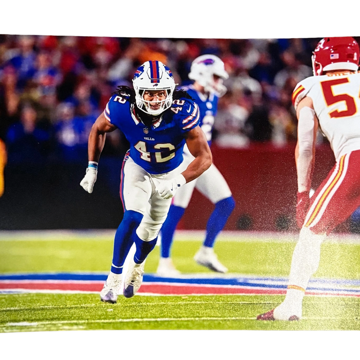 Dorian Williams Unsigned Playing Chiefs 8x10 Photo