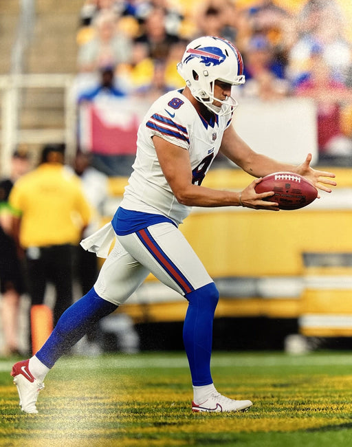 Sam Martin About to Punt In White Unsigned 8x10 Photo Unsigned Photos TSE Buffalo 