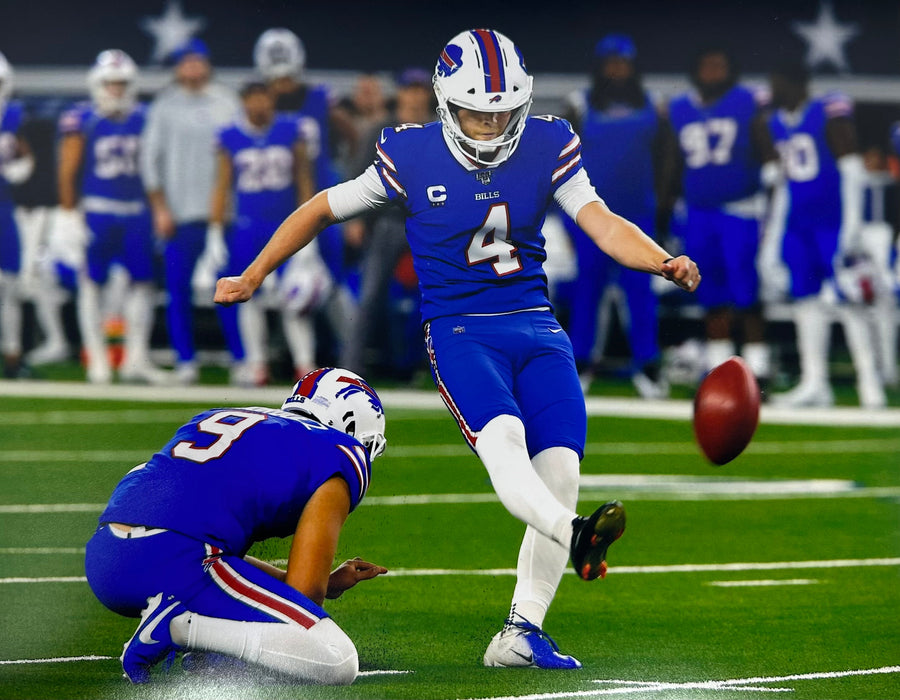 Stephen Hauschka Unsigned Kicking Photo CLEARANCE TSE Buffalo 