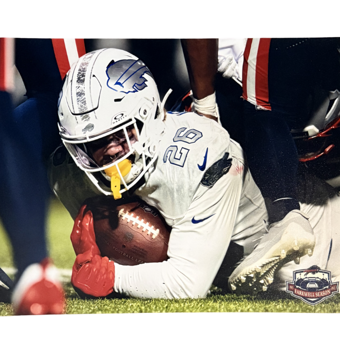 Ty Johnson Unsigned Rivalries Uniform Close up 8x10 Photo