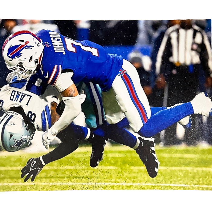 Taron Johnson Unsigned Tackling Lamb 8x10 Photo