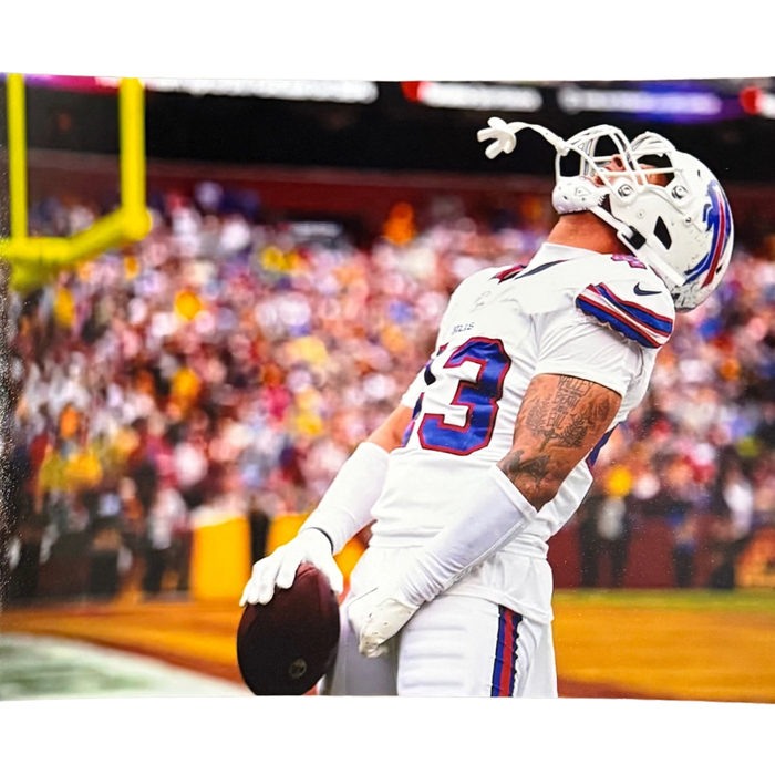 Terrel Bernard Unsigned Yelling with Ball in White 8x10 Photo