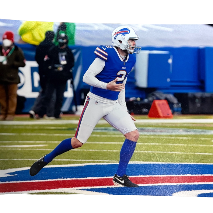 Tyler Bass Yelling In Blue Unsigned 8x10 Photo