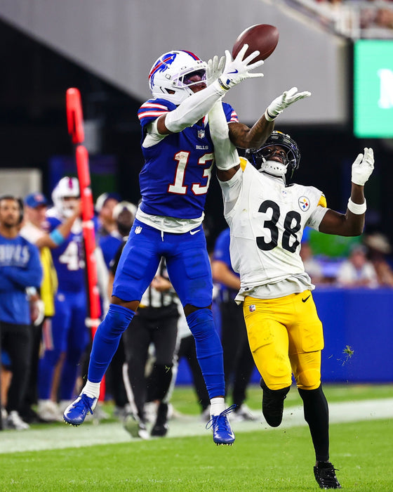 PRE-SALE: Skyler Bell Signed Leaping For Catch vs Steelers Photo